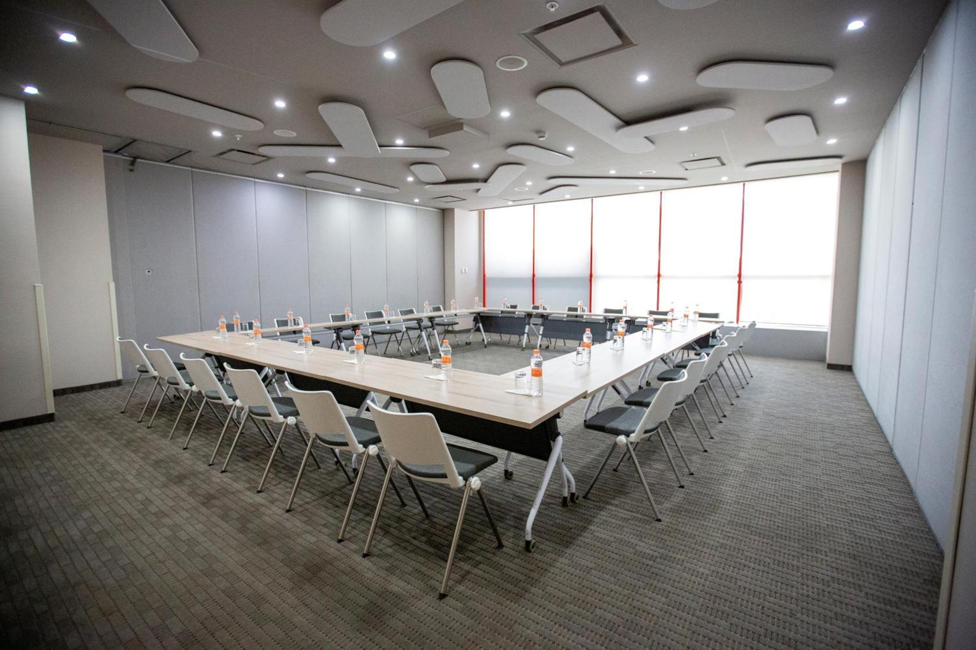 Metria Hotel Leon Luaran gambar Meeting room