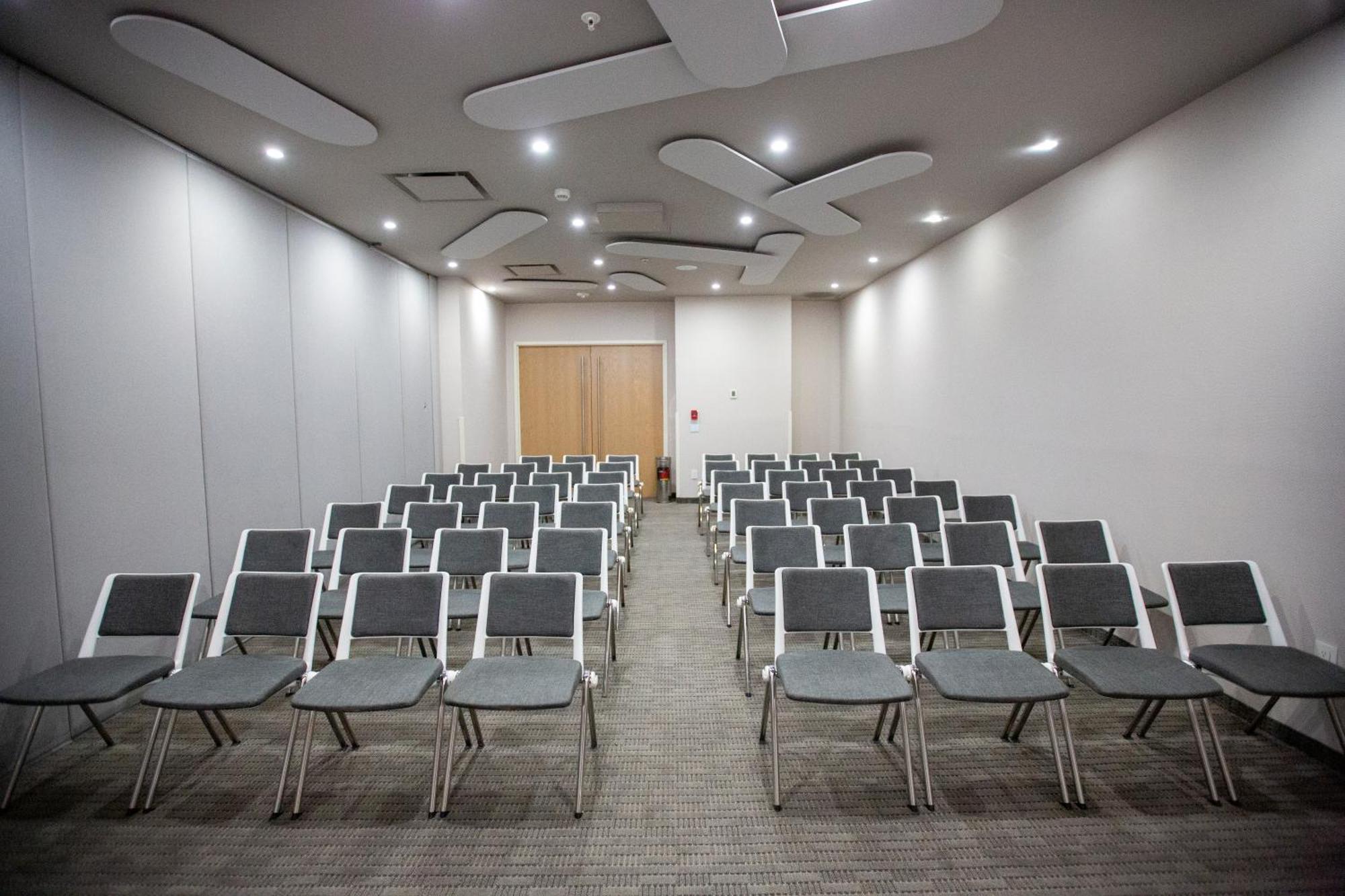 Metria Hotel Leon Luaran gambar The lecture theatre