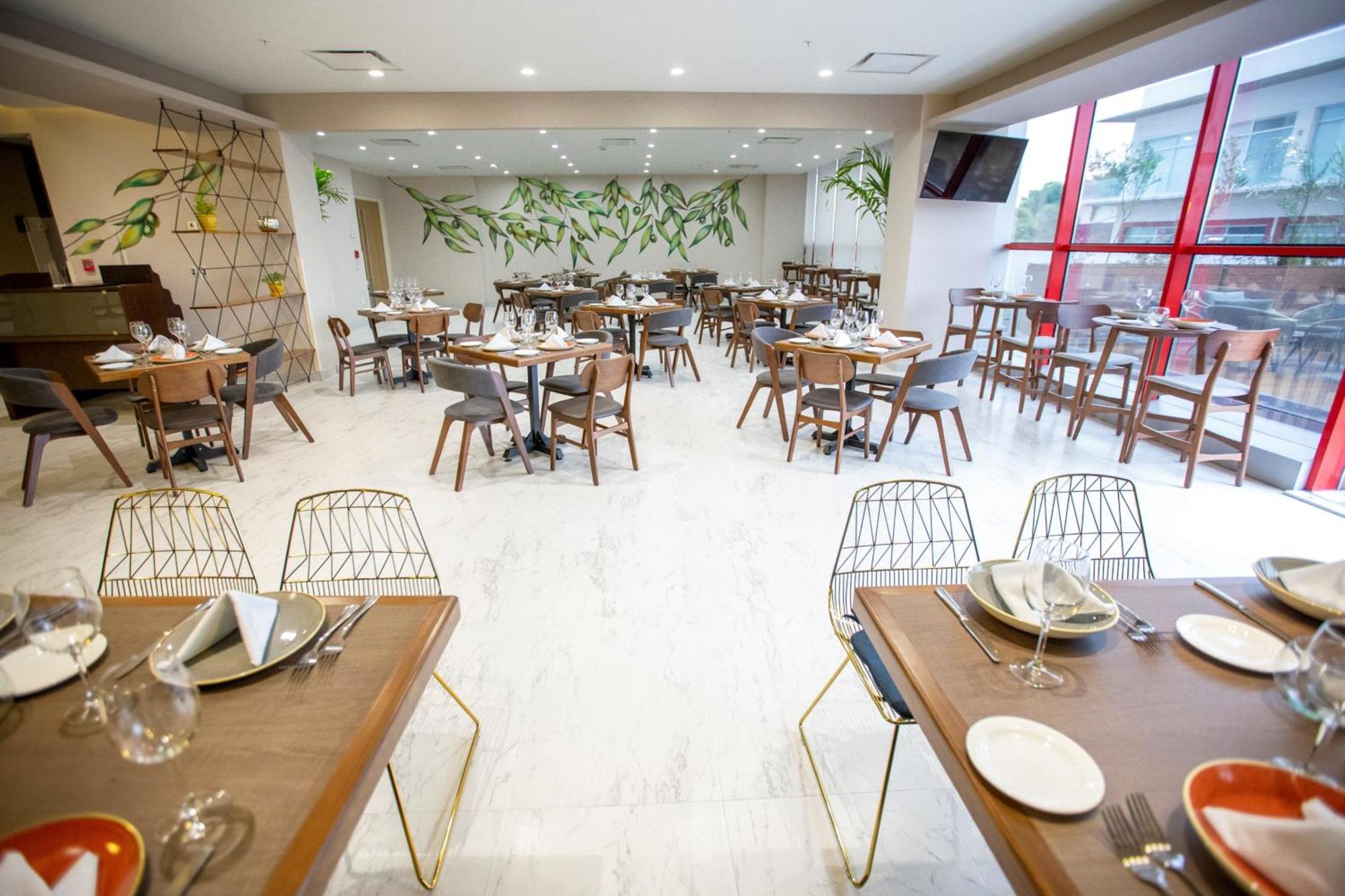 Metria Hotel Leon Luaran gambar Interior of the restaurant